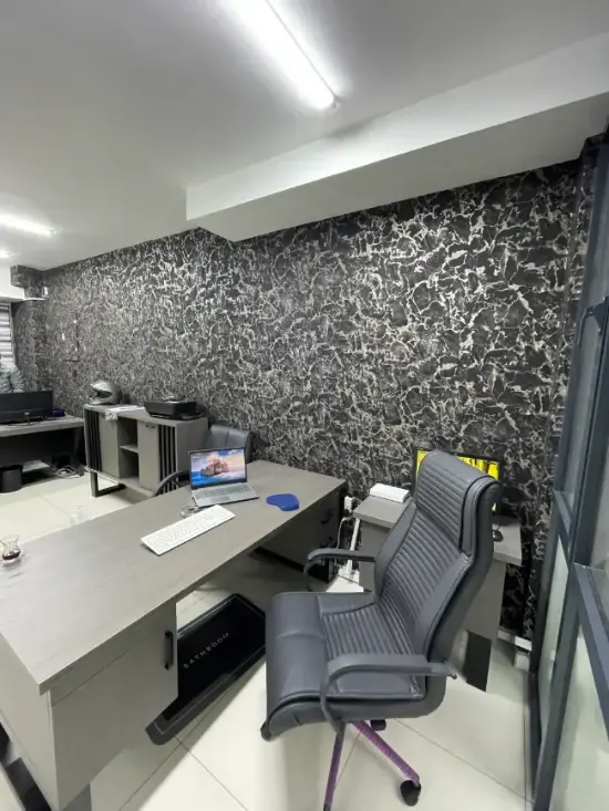 Kurumsal ofis için yapılan duvar kağıdı ve boya çalışması